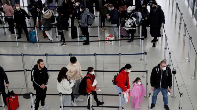 中美关系新裂痕：留学生美国机场遭出境严查4.jpg