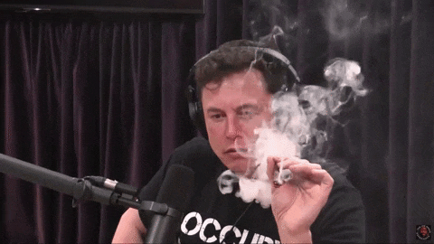 埃隆·马斯克2018年就在直播节目中接过主持人递的大麻烟